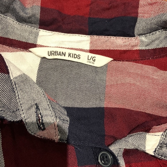 Cold shoulder checkered shirt - Picture 3 of 6